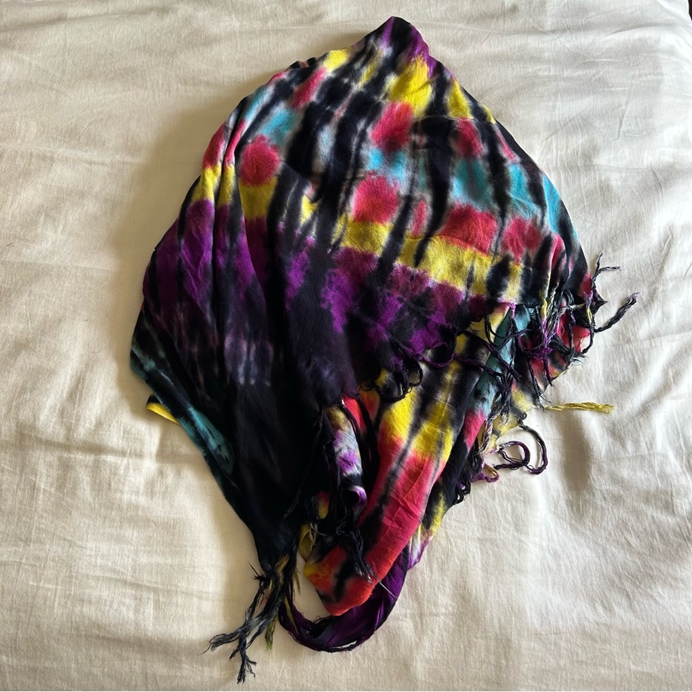 7/$20 Ingear neon swirl sarong/scarf